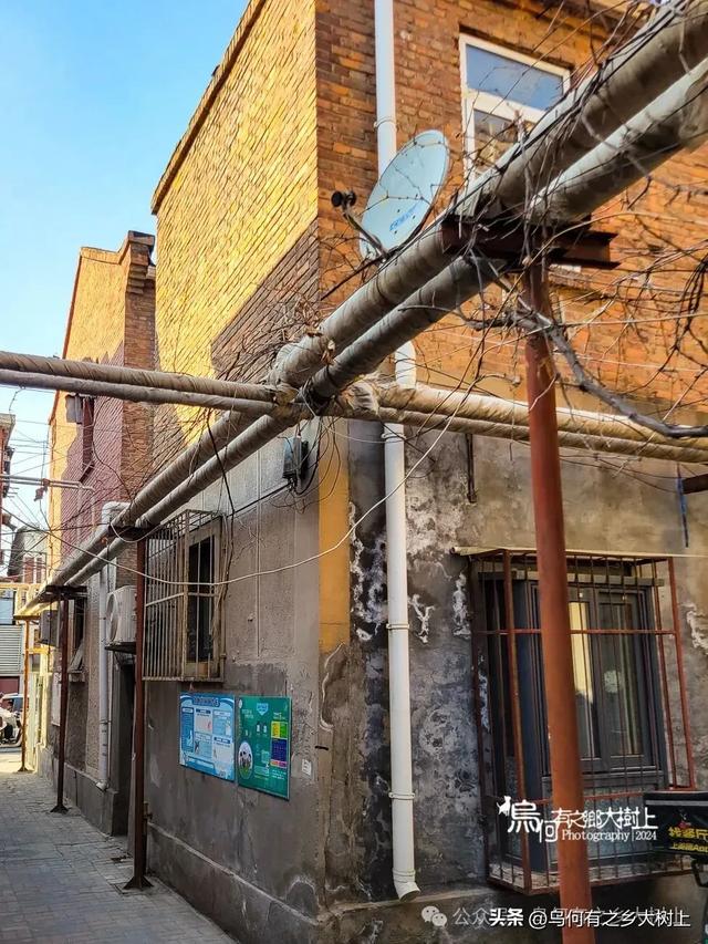 天津银凤里一带,已有百年历史,解放后被冠以正义、民主等名