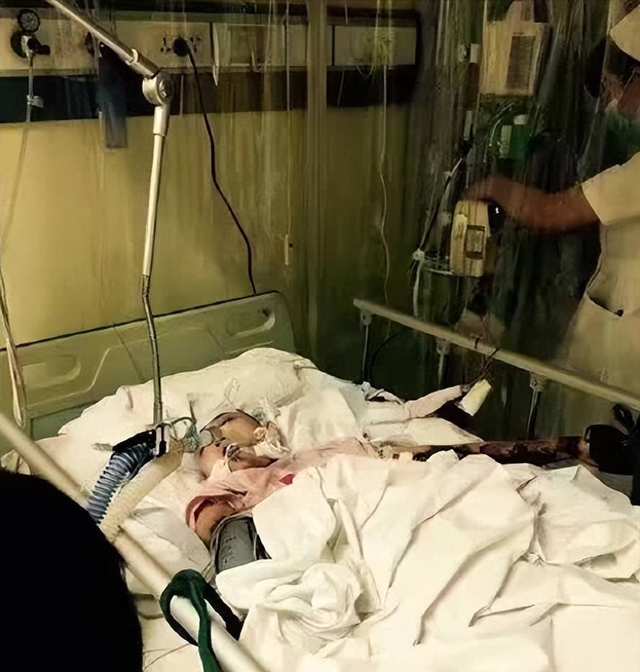 原来她早已去世！26岁全身溃烂不治而亡，被全家8口“吸血”多年