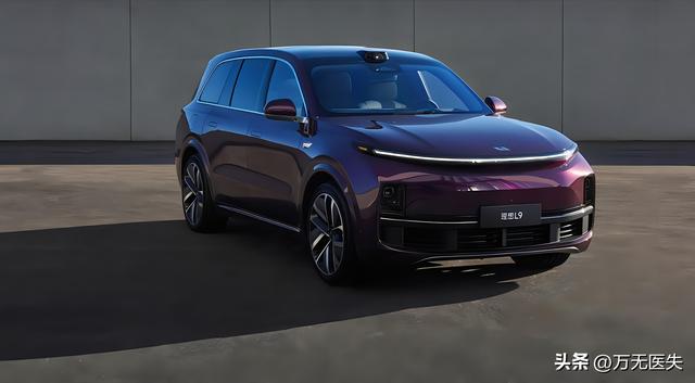 开油车的笑了	，开电车的慌了？2026油电新政实锤，税费规则全变了