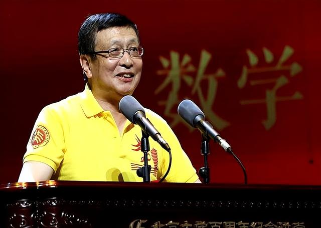 航班脱离美国控制后，国内才敢公布他归国的消息