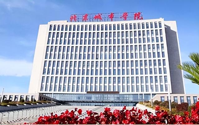 职业本科意外火爆，民办三本无人问津，绝对不仅仅是学费的问题