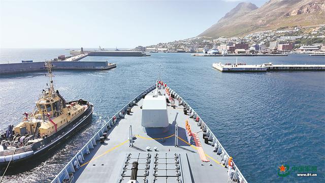 沉寂24小时后，特朗普乖乖放人了	，中国军舰出动，传递了哪些信号