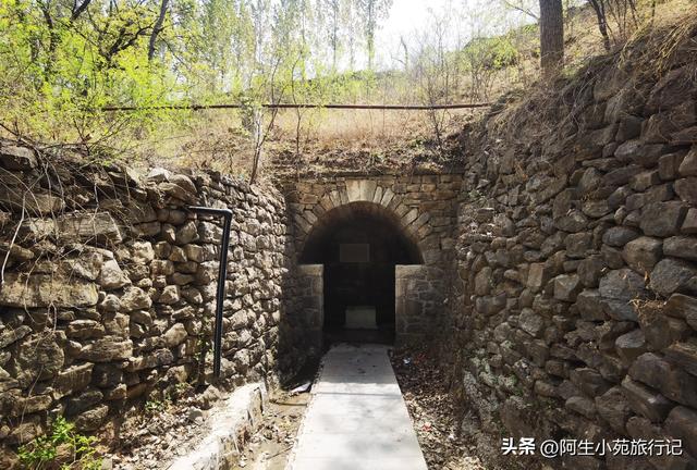 没想到在济南四门塔对面山顶上隐藏着唐僧师徒四人，知道是哪里吗