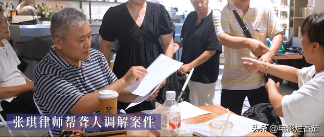 首日票房破7216万，电影院暴风哭泣，因为它踩到了中国人真正痛点