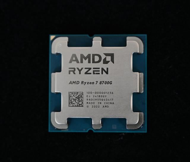 成本与效率的平衡：锐龙7 8700G与i7-14700谁更胜一筹？