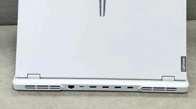 联想电竞本的升级款：标配32GB内存和i9处理器，大型游戏随意玩