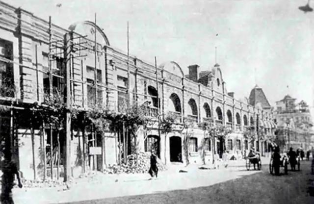 北京唯一的石库门弄堂，位于百年前的CBD，可惜改造后游客寥寥