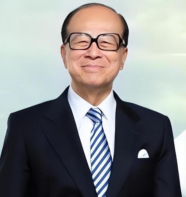 中美最关键一战降临，27号决战前，中方出手将军，李嘉诚如履薄冰