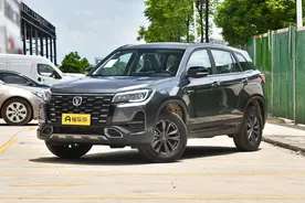 8.3万给老丈人提了长安CS75，开了10个月后，有这些体验不吐不快图片