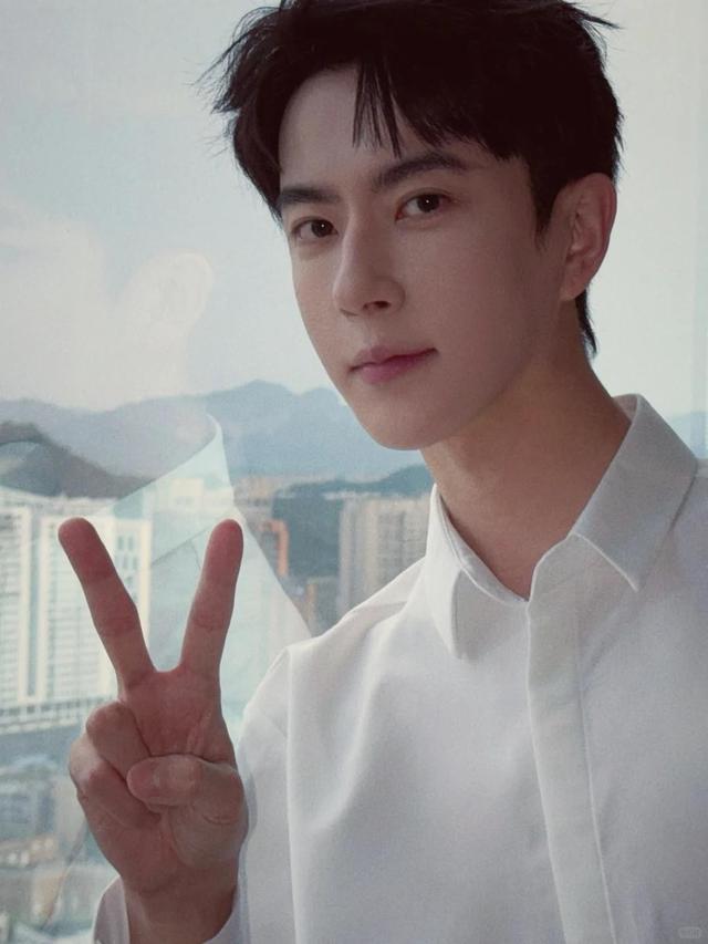 演都不演了，于朦胧离世不到24小时，恶心一幕出现了，李成儒遭殃