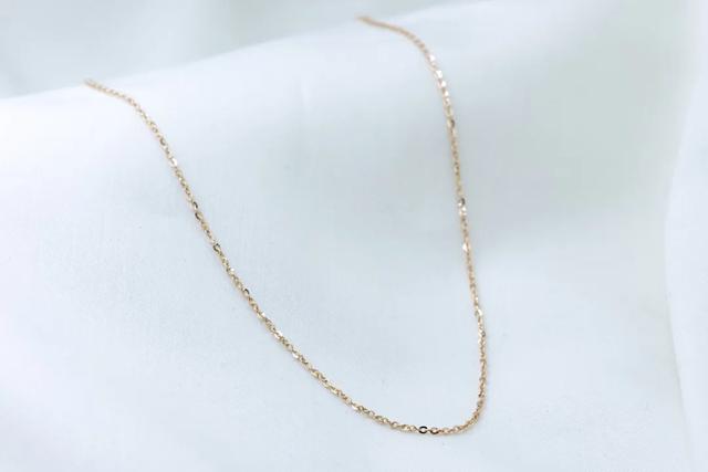 黄金越黄,纯度越高?