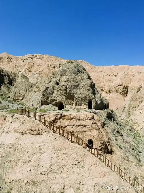 甘肃肃南的文殊山