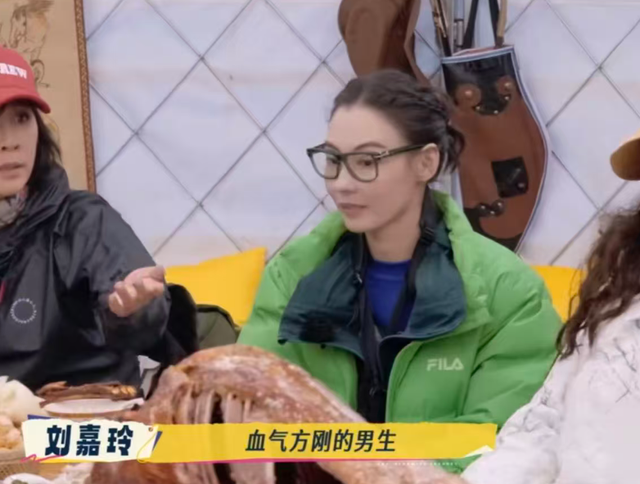 偶像怎么解决生理需求？59岁刘嘉玲的露骨发言，让男爱豆羞愧难当