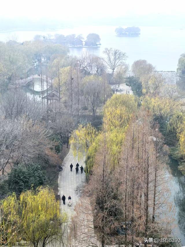 新华社原军事记者陶俊峰泉城美拍：《冬雾中的大明湖》