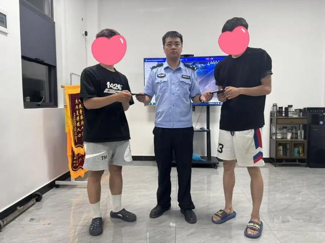 让游客在排湖如画“枫警”中舒心畅游