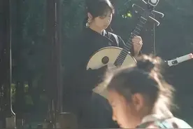 当传统民乐遇到城市中心的公园，会“碰撞”出什么样的音符？图片