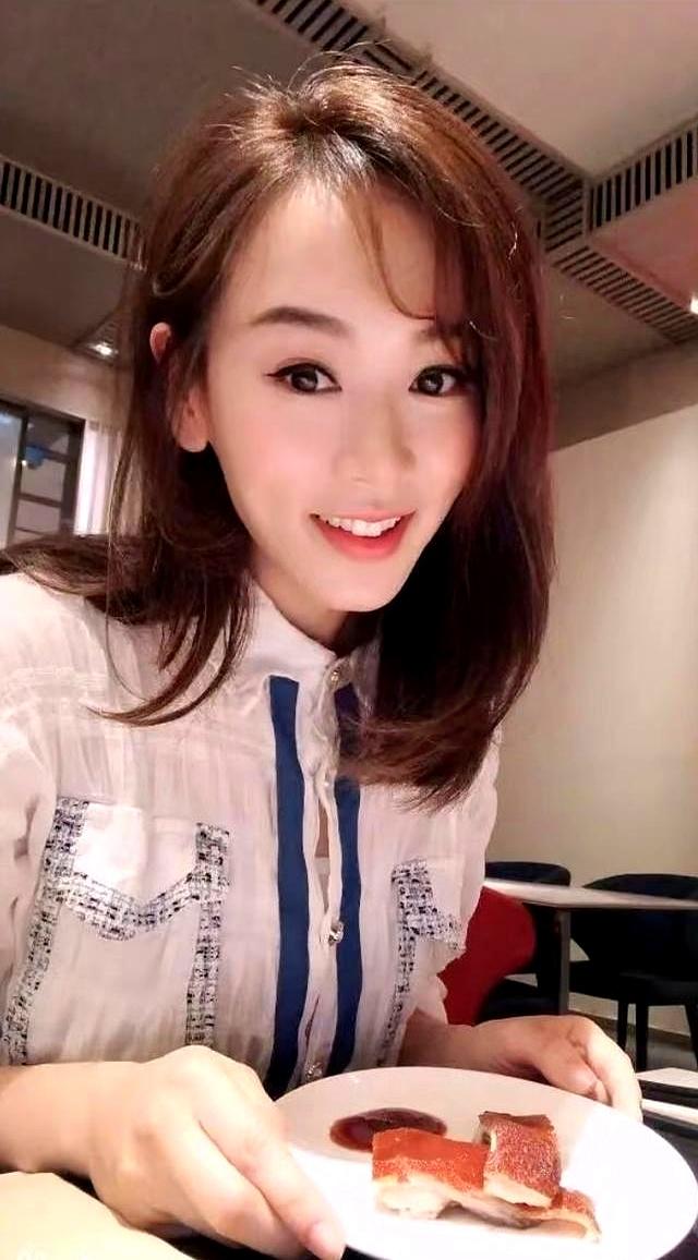 杨思琦谈直播带货辛酸：晚上11点开播，怕观众流失不敢离开上厕所