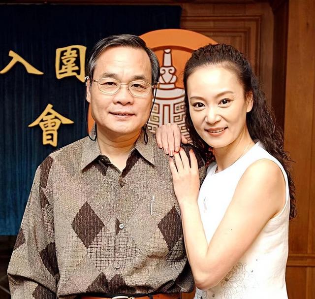 再有钱也没用！这4位女星没有“子宫”，永远失去了当母亲的权利