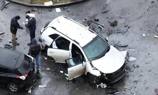 停火刚有苗头！不到24小时	，俄中将遭斩首，13架轰炸机夜袭乌克兰