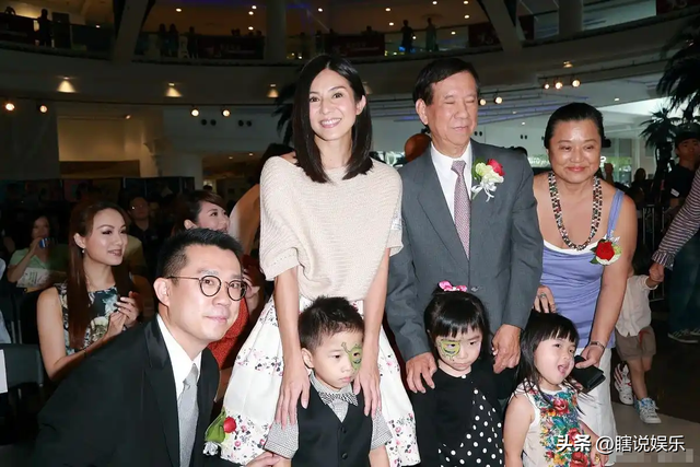 霍英东家规森严：二房三房太太貌美得宠，都生了儿子却从不争家产