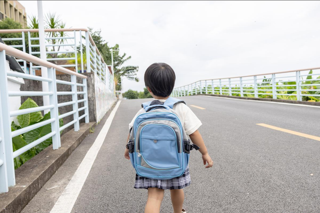 孩子3岁就要送幼儿园？错！幼儿园老师坦言：这才是最佳入学年龄