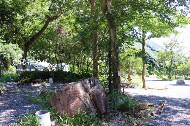 宁波这个山岙藏着一处秘境，既有清溪又有营地，不过景色变化很大