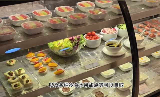 飞机上的“总统套房”！10平米带大床，4小时6万，小婴儿都坐美了