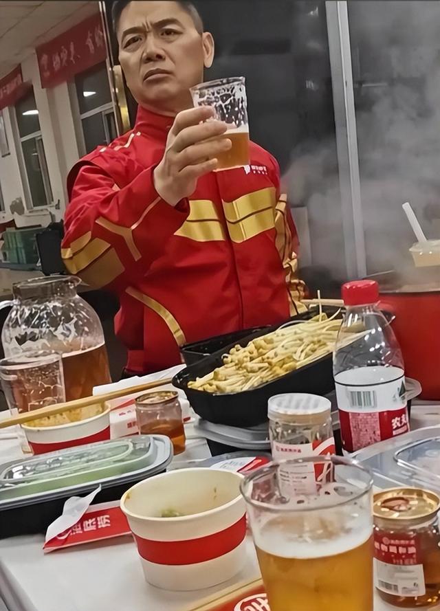 雷军没想到，刘强东高调入局汽车行业后，竟再令所有人刮目相看