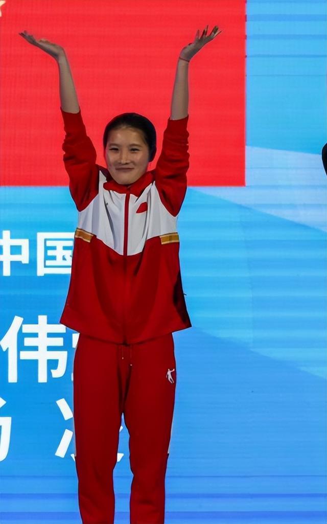 跳水界再出黑马！王伟莹勇夺单人冠，采访意外透露全红婵真实状态