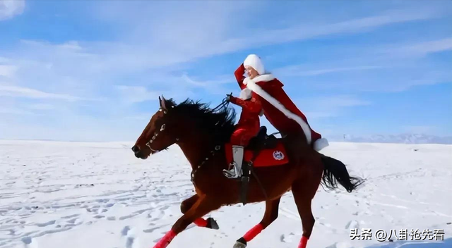 贺娇龙去世不到12小时	，恶心的一幕发生，她生前行动太催泪