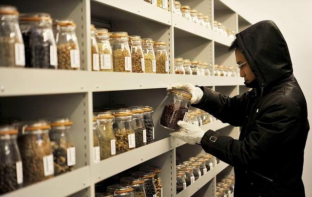 央媒通报！又一间谍行为曝光，作案手法阴险，粮食安全受威胁