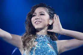 外媒评华语前五歌手，那英没上榜，邓紫棋垫底，冠军实至名归图片