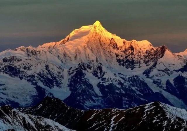 男子梅里雪山徒步失联14天，平时擅长户外活动，妻子紧急寻人！