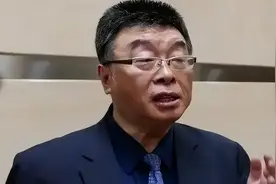 劝告邱毅不要在错误的道路越走越远图片