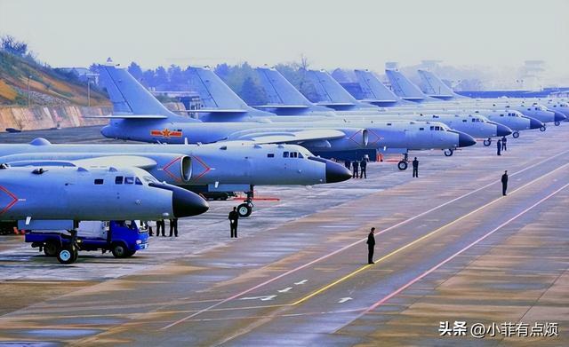 中美俄轰炸机数量差距：美国158架，俄罗斯135架，中国有多少呢？