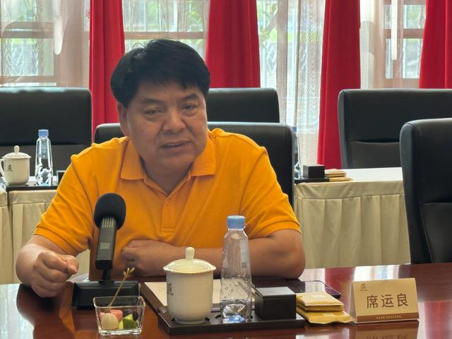 金徽酒正能量:生态酿造·文化体验/陕西旅游饭店协会赴金徽酒厂
