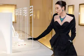 44岁宋佳：曾与5婚导演同居5年，只恋爱不结婚，图什么？图片