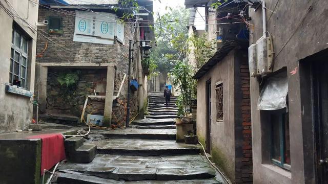 重庆南山被遗忘的千年古道，曾是重庆出川重要通道，如今成为秘境