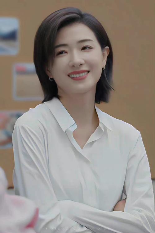 因长的太漂亮，七次拒绝导演“要求”被封杀，如今43岁凭实力走红