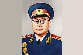 12月4日出生的名人伟人图片