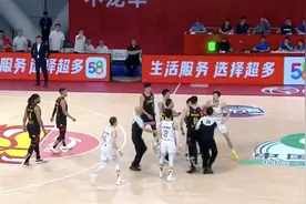 突发！深圳北控互殴爆冲突，闵鹿蕾怒喷沈梓捷，大鸟：孟子凯演戏图片