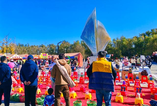 马家湾湿地沸腾了。萧太后博物馆开馆集市演出千年文化盛宴启幕！