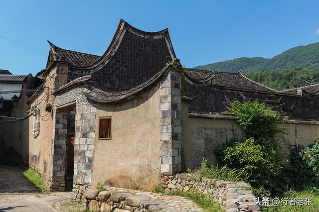 走遍福建古村落，武陵溪边六百年古村，九棵古榕九条古巷古街古井