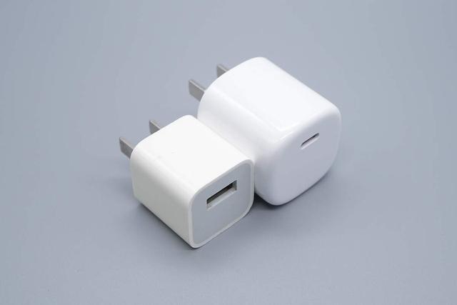 小米新款45W氮化镓小布丁充电器拆解，这些不同点需要注意