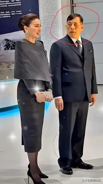 泰王不懂妻美!和苏提达王后参观北京航天城,对其使眼神表情严肃