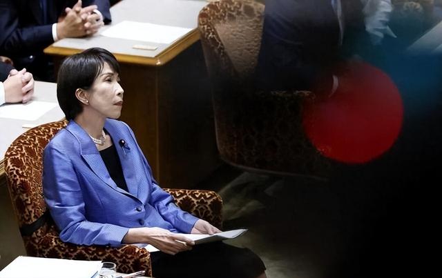 高市早苗紧急搬救兵，中国开始清点在日公民，传递了什么信号？