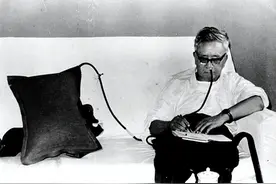 1975年华罗庚写信请愿，毛主席得知后沉默不语，颤抖写下25字批示图片