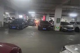 长沙车位价格腰斩！血亏业主哭诉：买了就套牢？图片