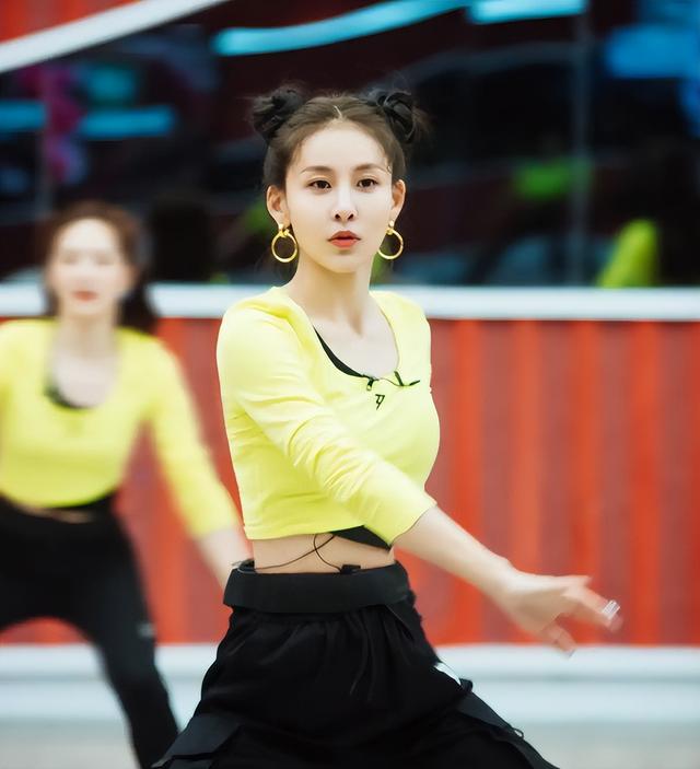 如果不是因为私生活太混乱，她现在的咖位不输杨幂、白鹿、高圆圆
