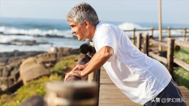 没有夫妻生活的男人，往往逃不过这3种行为，很现实，也很扎心